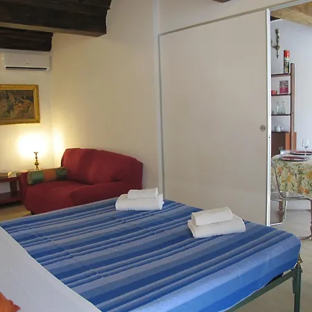 Banchi - Castel Sant'angelo Apartmán *